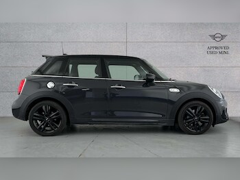 Used MINI Hatch 2019 for sale - 77943520: Photo