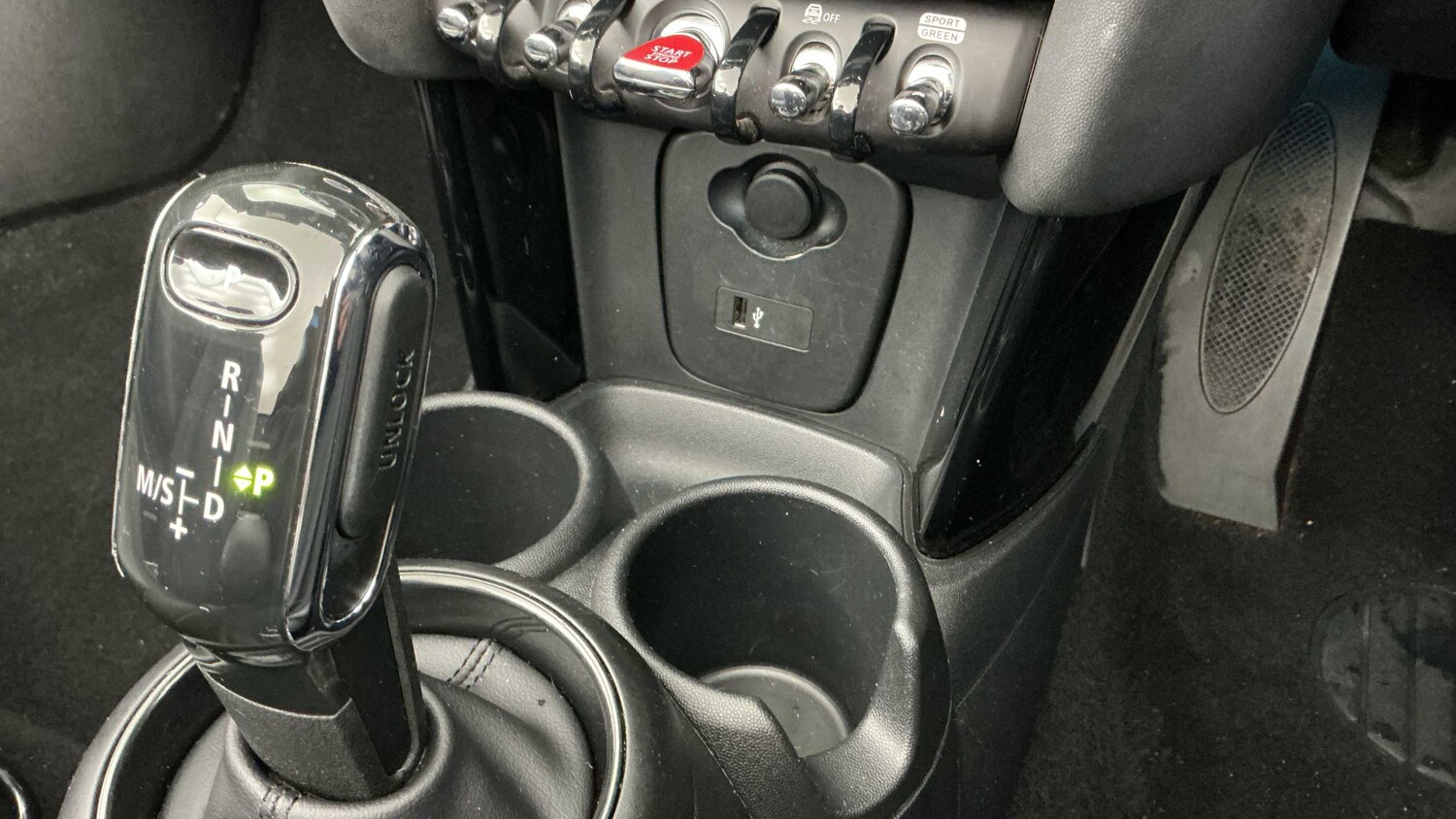 Used MINI Convertible 2021 for sale - 77698824: Photo 32