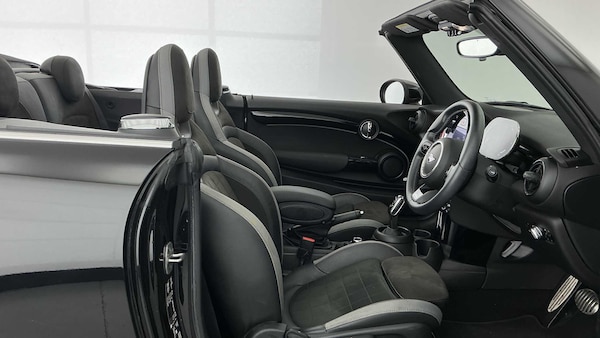 Used MINI Convertible 2021 for sale - 76286367: Photo 11