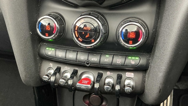 Used MINI Convertible 2021 for sale - 76286367: Photo 30