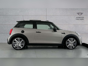 Used MINI Hatch 2022 for sale - 76540687: Photo
