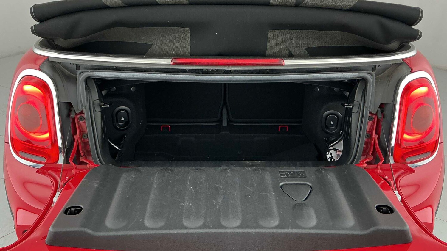 Used MINI Convertible 2016 for sale - 77810800: Photo 13