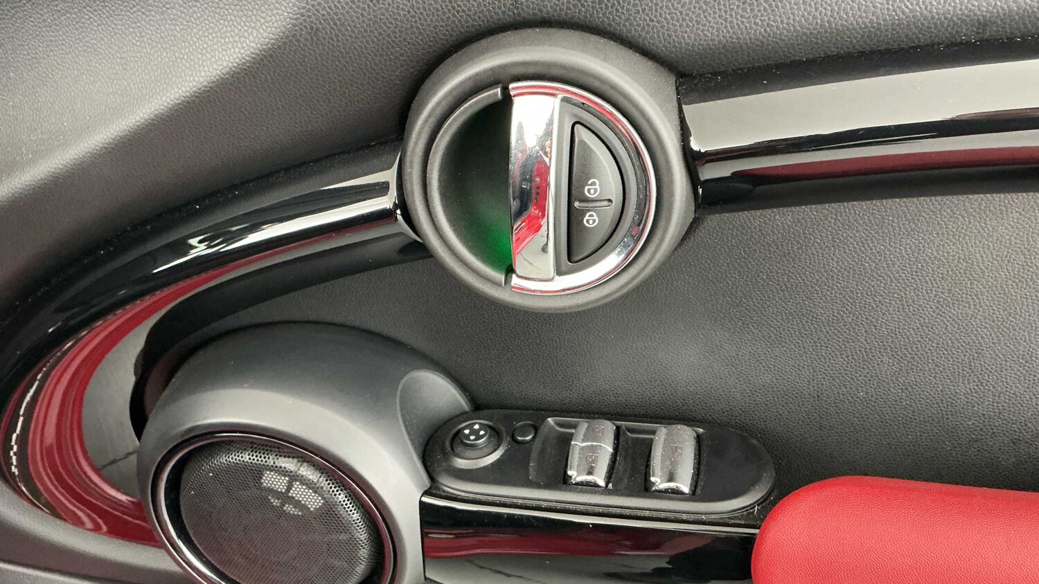 Used MINI Convertible 2016 for sale - 77810800: Photo 17