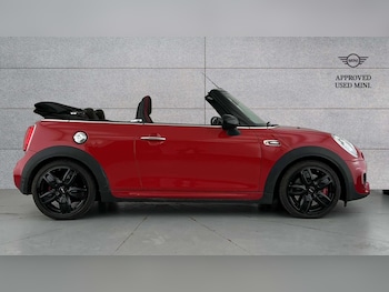 Used MINI Convertible 2016 for sale - 77810800: Photo