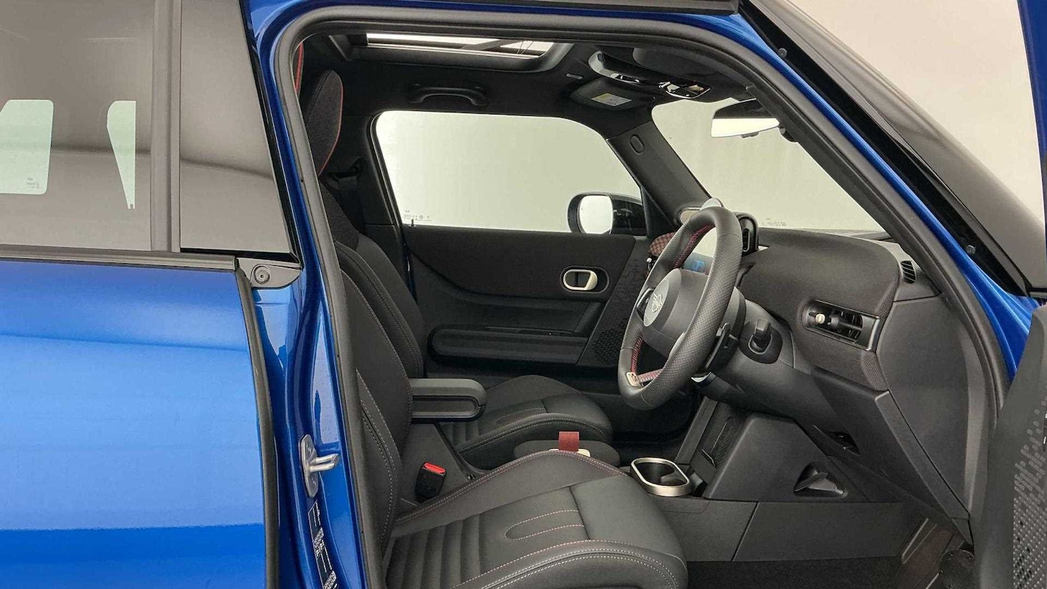 Used MINI Cooper 2025 for sale - 77158378: Photo 11