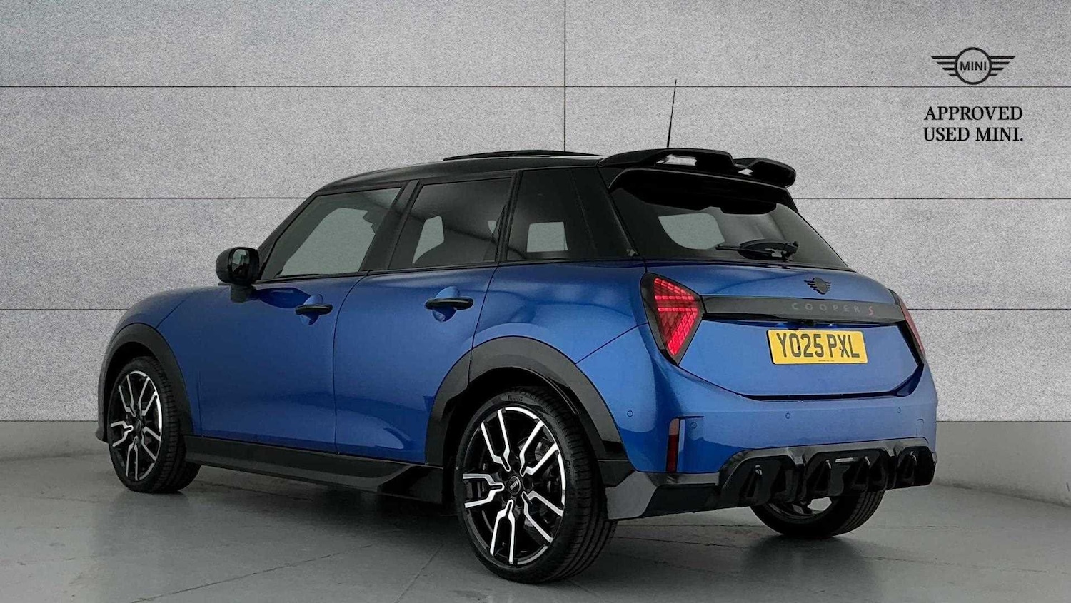 Used MINI Cooper 2025 for sale - 77158378: Photo 2