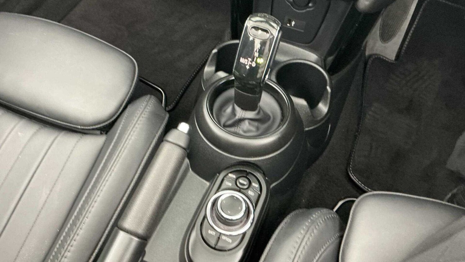 Used MINI Convertible 2024 for sale - 76529214: Photo 10