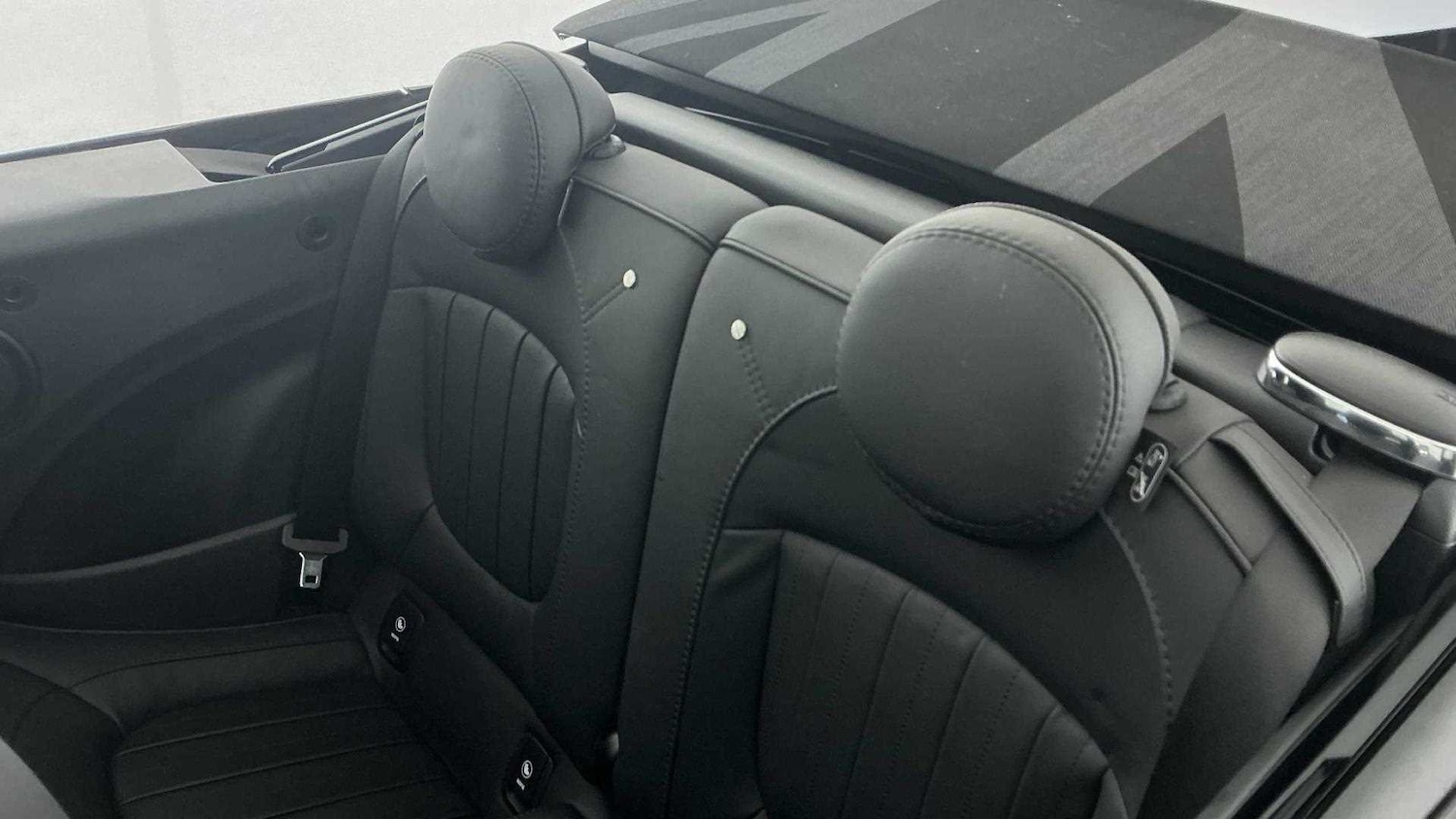 Used MINI Convertible 2024 for sale - 76529214: Photo 12