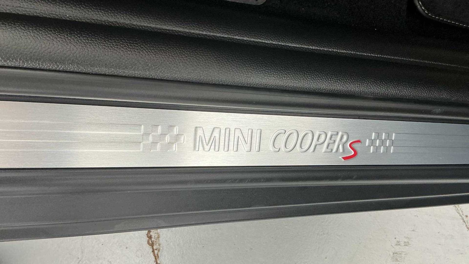 Used MINI Convertible 2024 for sale - 76529214: Photo 21