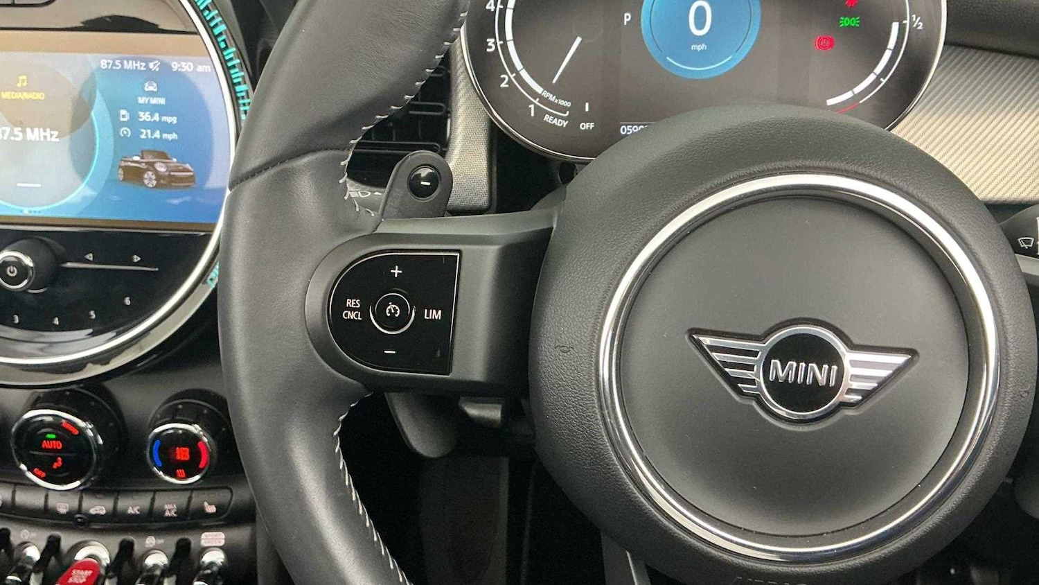 Used MINI Convertible 2024 for sale - 76529214: Photo 33