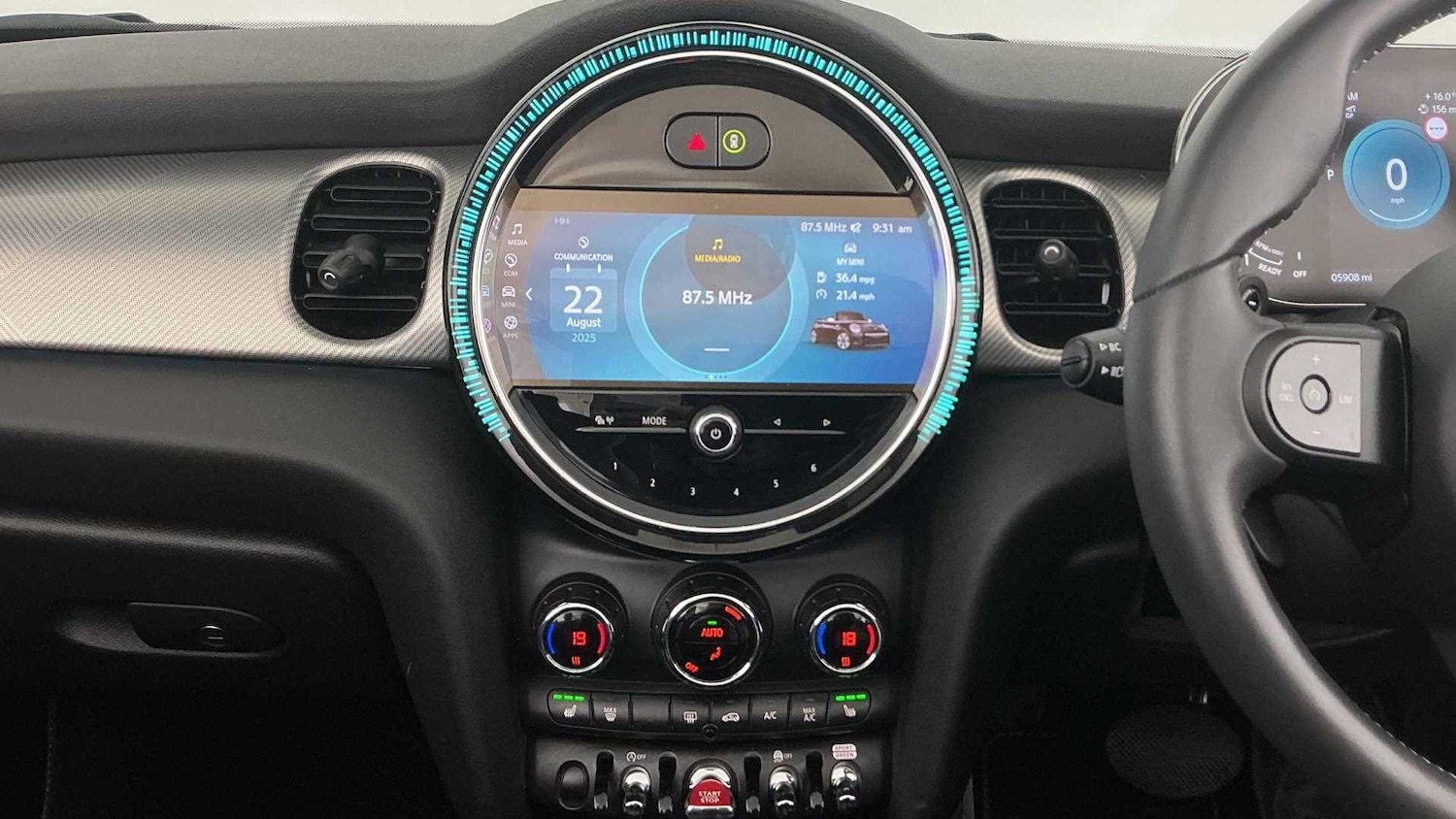 Used MINI Convertible 2024 for sale - 76529214: Photo 8