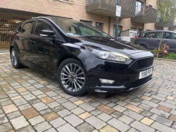 Ford, Focus 2017 (17) 1.0 ST-LINE 5d 124 BHP **GREAT SPECIFICATION WITH SAT NAV AND REAR PARKING 5-Door