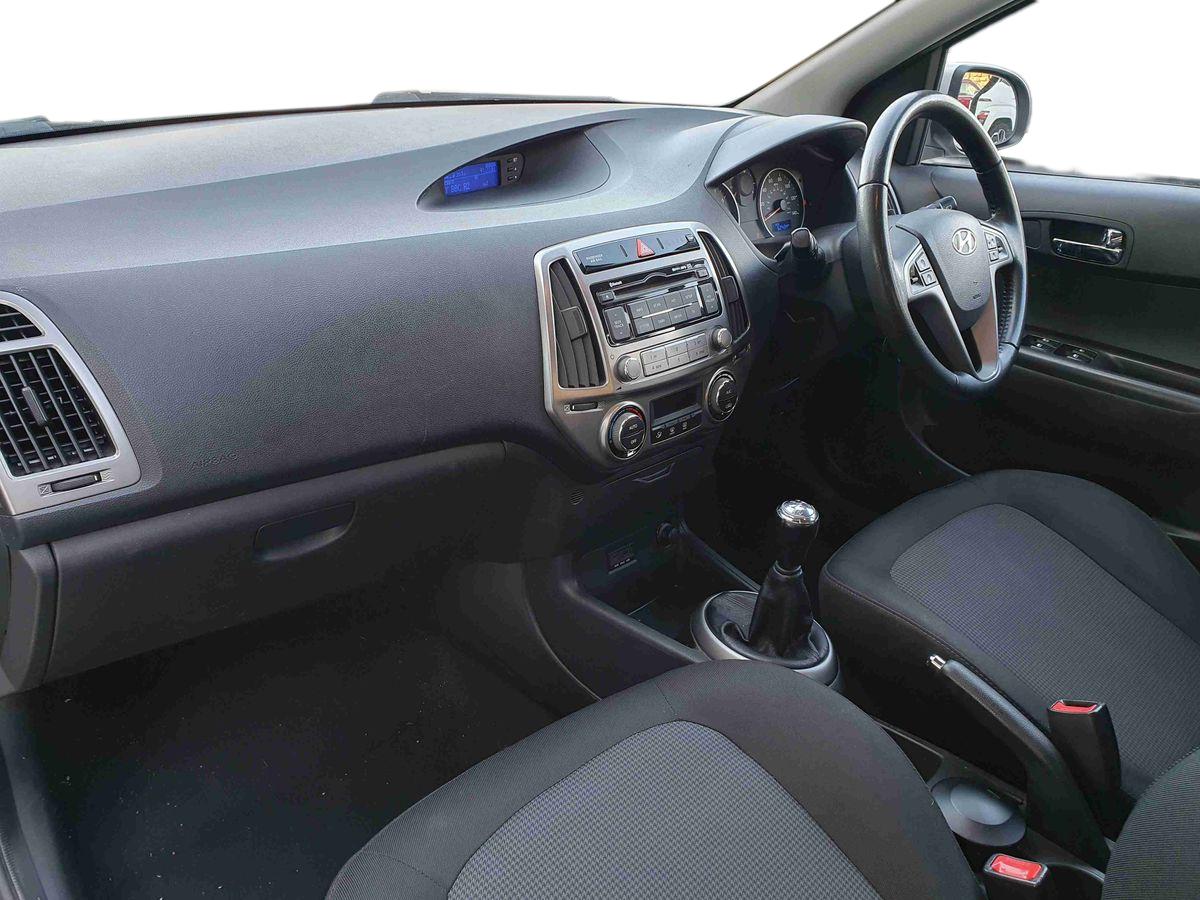 Used Hyundai i20 2013 for sale - 77739910: Photo 15