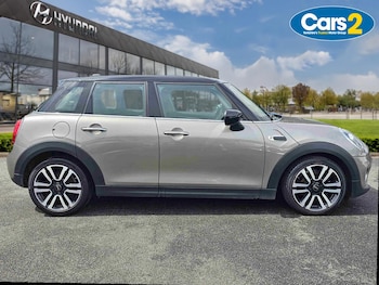 Used MINI Hatch 2019 for sale - 79502140: Photo