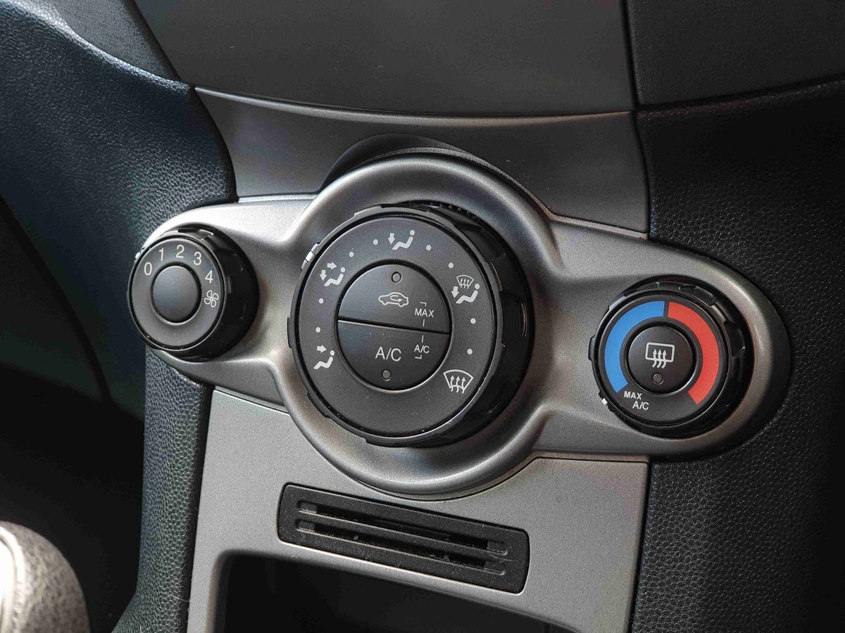 Used Ford Fiesta 2011 for sale - 78088586: Photo 20