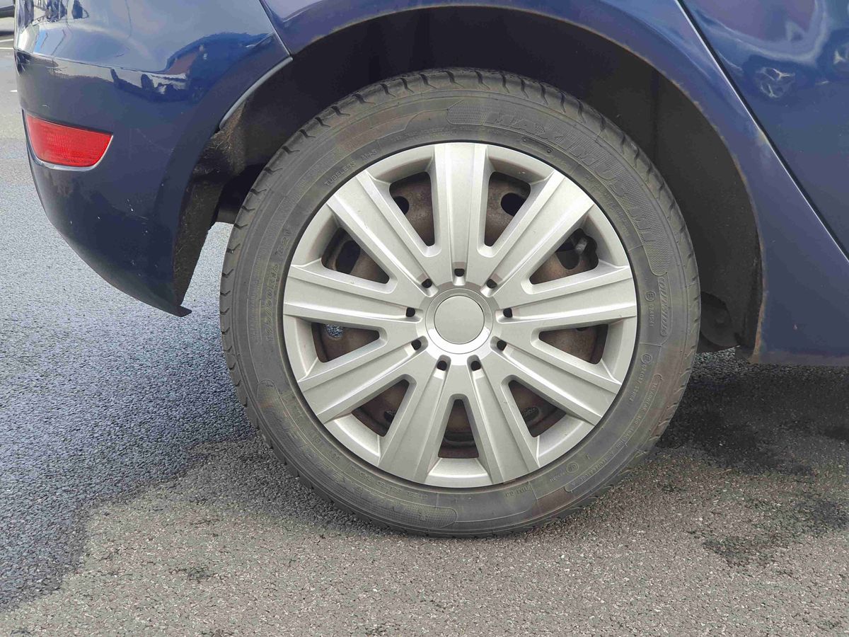 Used Ford Fiesta 2011 for sale - 78088586: Photo 9