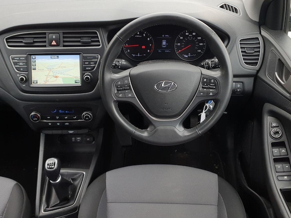 Used Hyundai i20 2018 for sale - 76204021: Photo 12