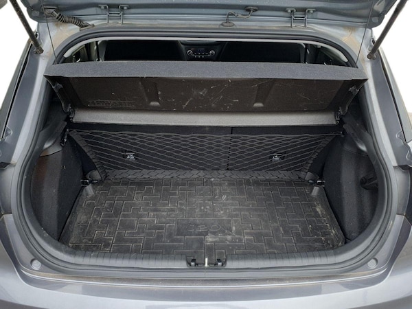 Used Hyundai i20 2018 for sale - 76204021: Photo 18