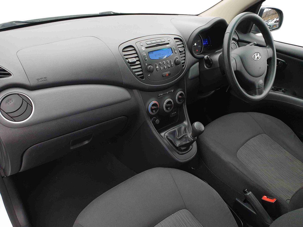 Used Hyundai i10 2013 for sale - 76826617: Photo 15