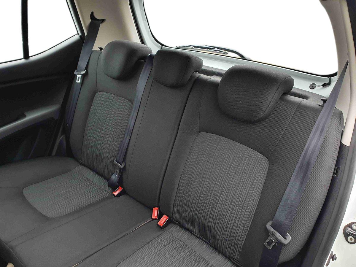 Used Hyundai i10 2013 for sale - 76826617: Photo 17