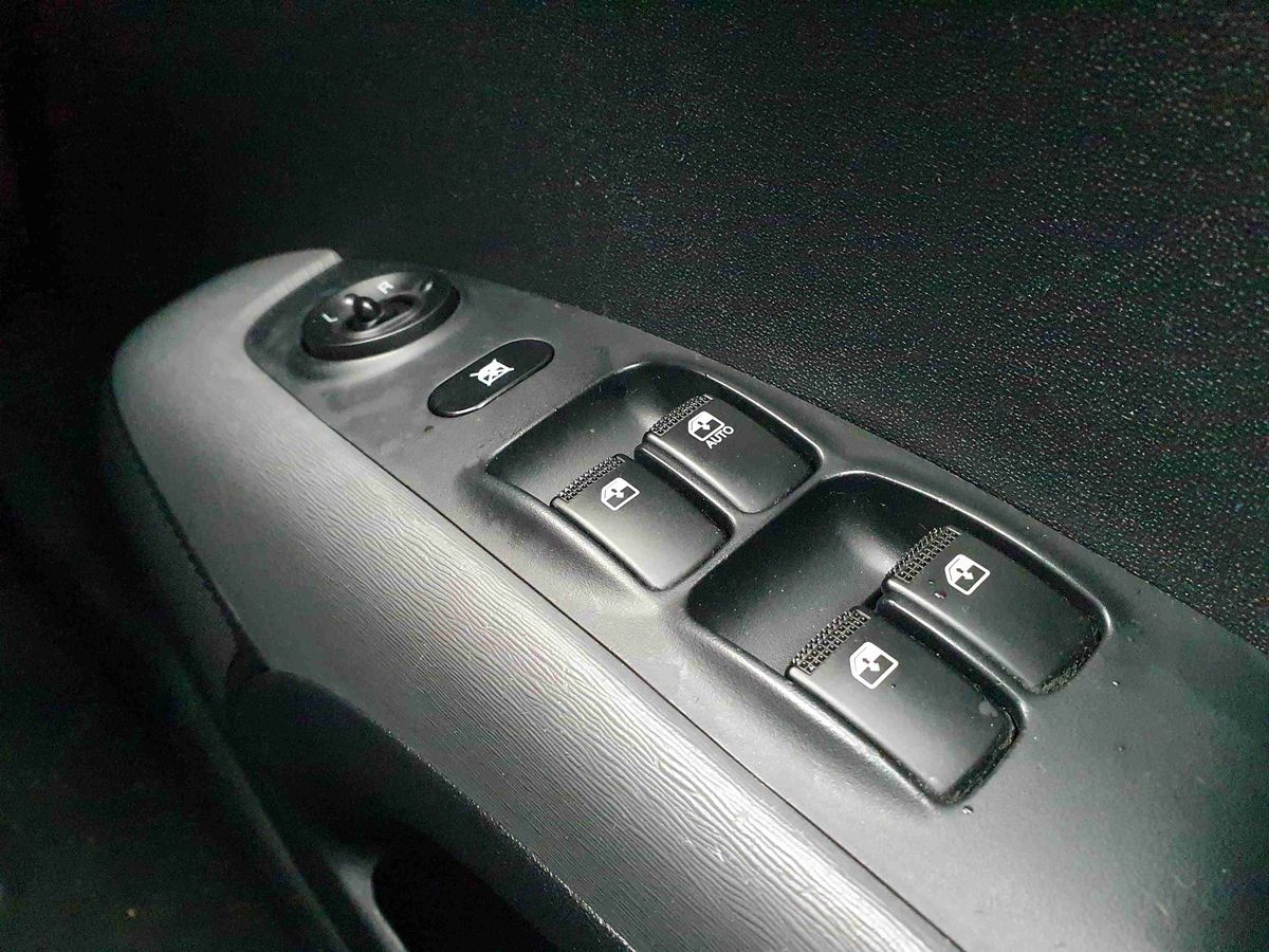 Used Hyundai i10 2013 for sale - 76826617: Photo 21