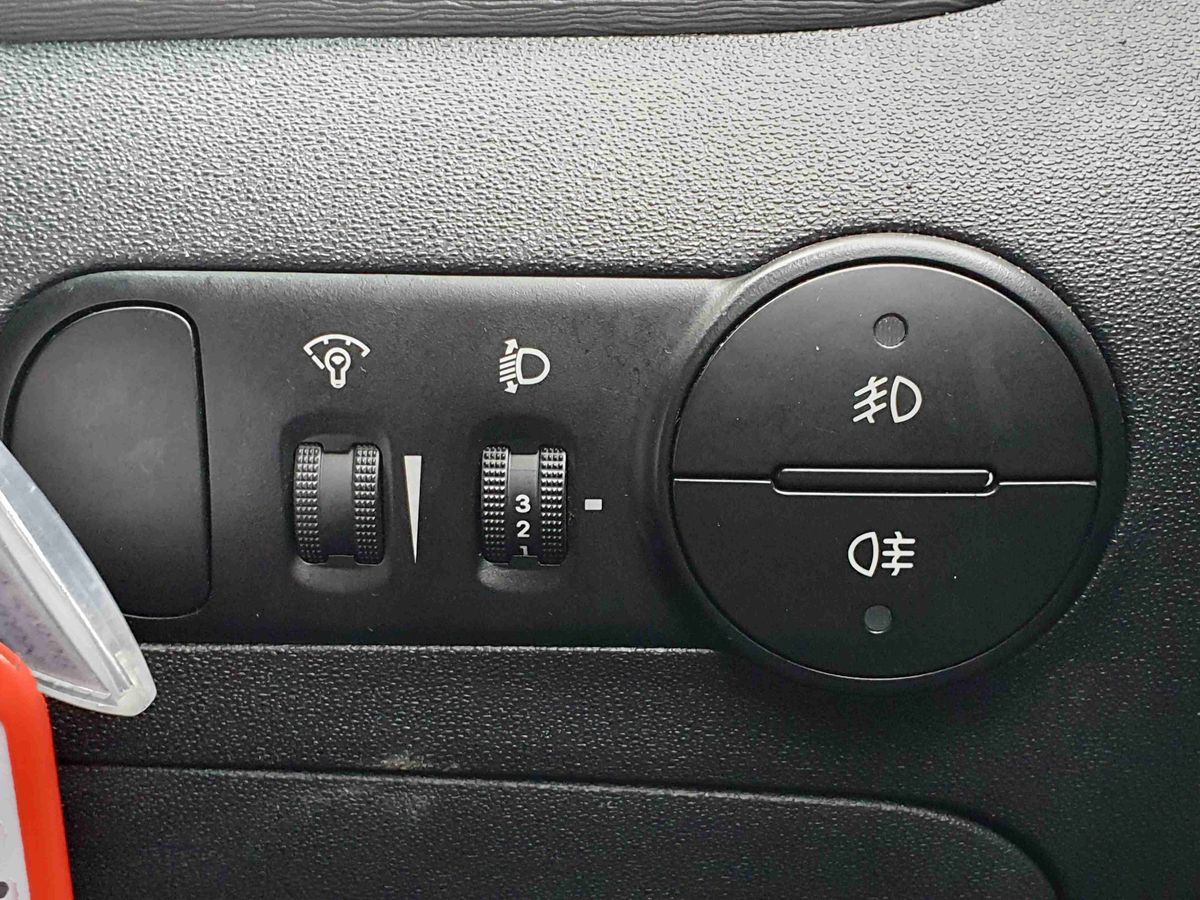 Used Hyundai i10 2013 for sale - 76826617: Photo 22