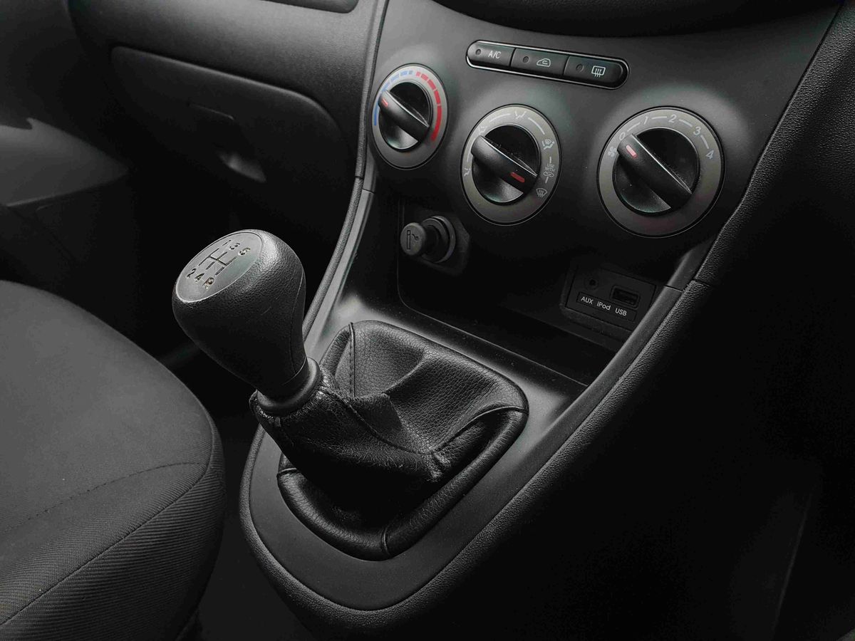 Used Hyundai i10 2013 for sale - 76826617: Photo 23