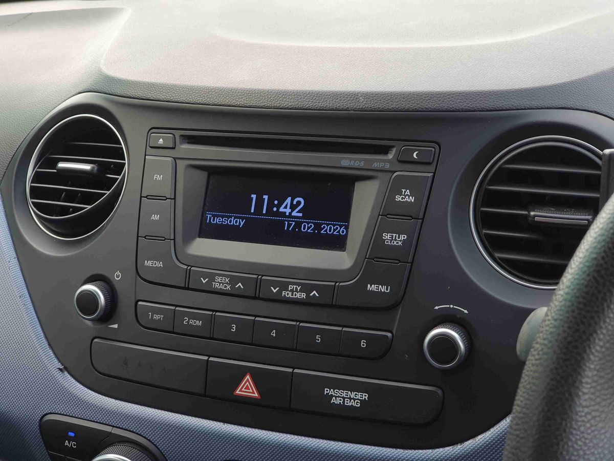 Used Hyundai i10 2016 for sale - 77588461: Photo 19