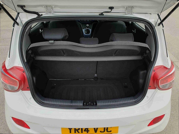 Used Hyundai i10 2014 for sale - 76297670: Photo 18