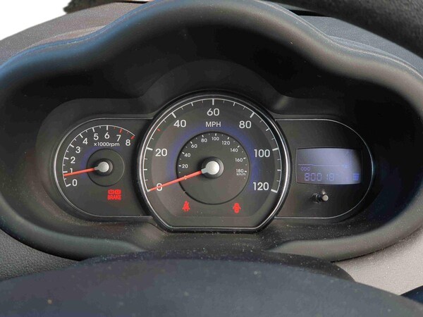 Used Hyundai i10 2013 for sale - 75980125: Photo 14