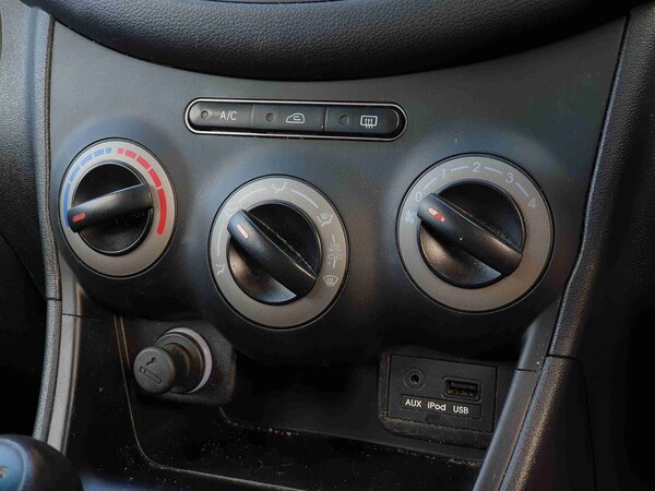 Used Hyundai i10 2013 for sale - 75980125: Photo 20
