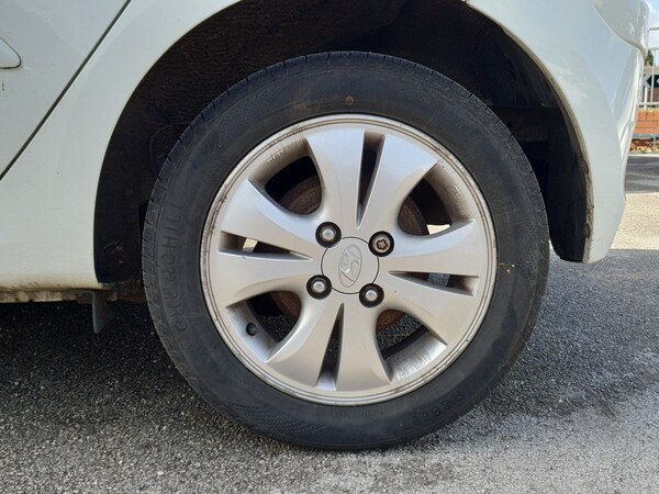 Used Hyundai i10 2013 for sale - 75980125: Photo 9