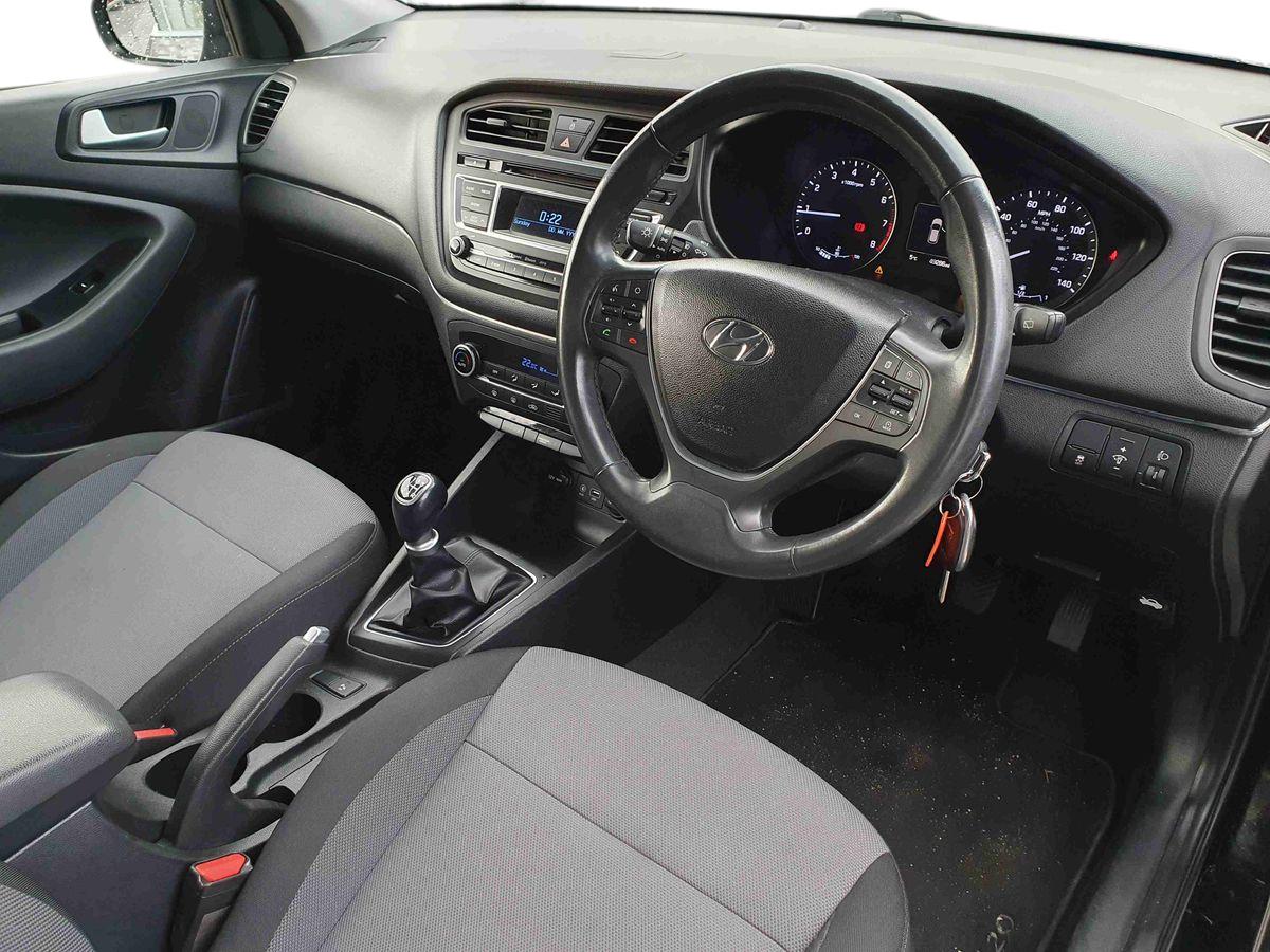 Used Hyundai i20 2015 for sale - 76881921: Photo 10