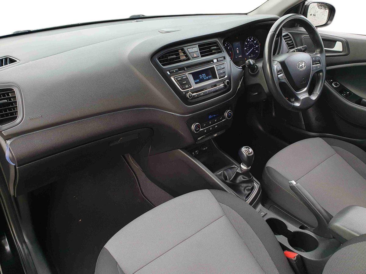 Used Hyundai i20 2015 for sale - 76881921: Photo 15