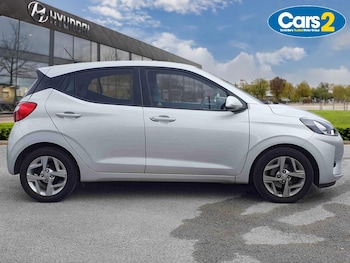 Used Hyundai i10 2022 for sale - 76684342: Photo