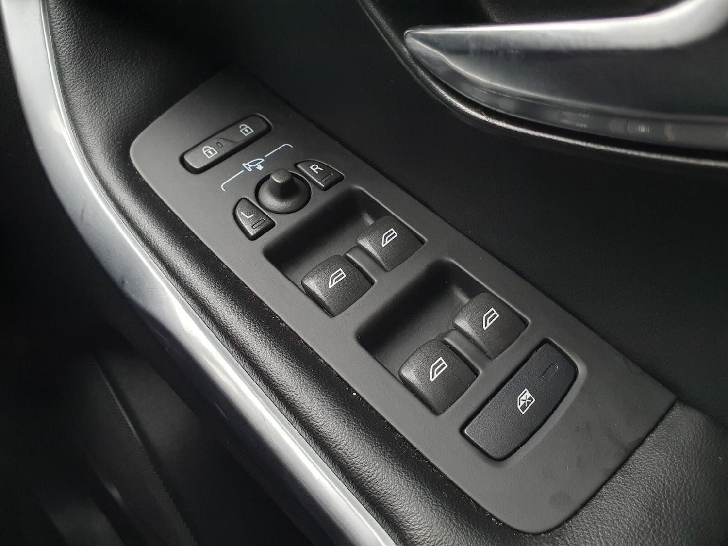 Vehicle 28