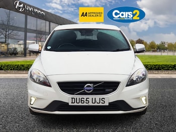 Used Volvo V40 2015 for sale - 75629495: Photo