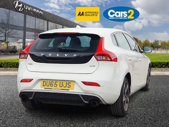 Used Volvo V40 2015 for sale - 75629495: Photo