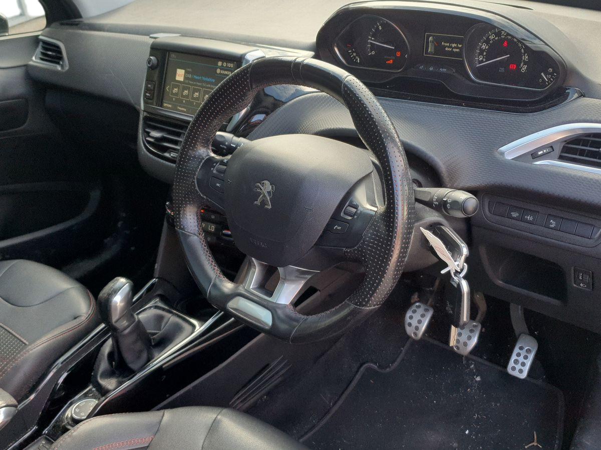 Used Peugeot 2008 2017 for sale - 76124721: Photo 10