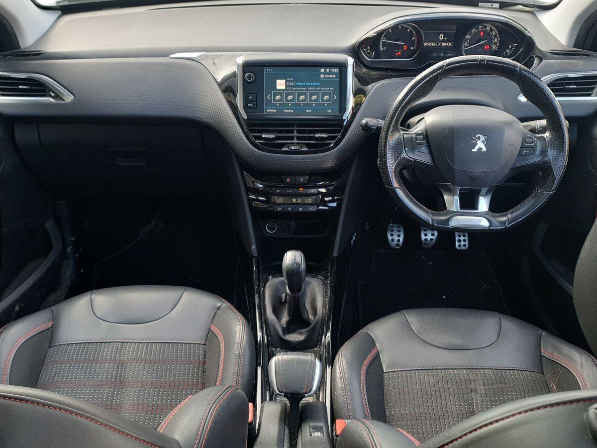 Used Peugeot 2008 2017 for sale - 76124721: Photo 11