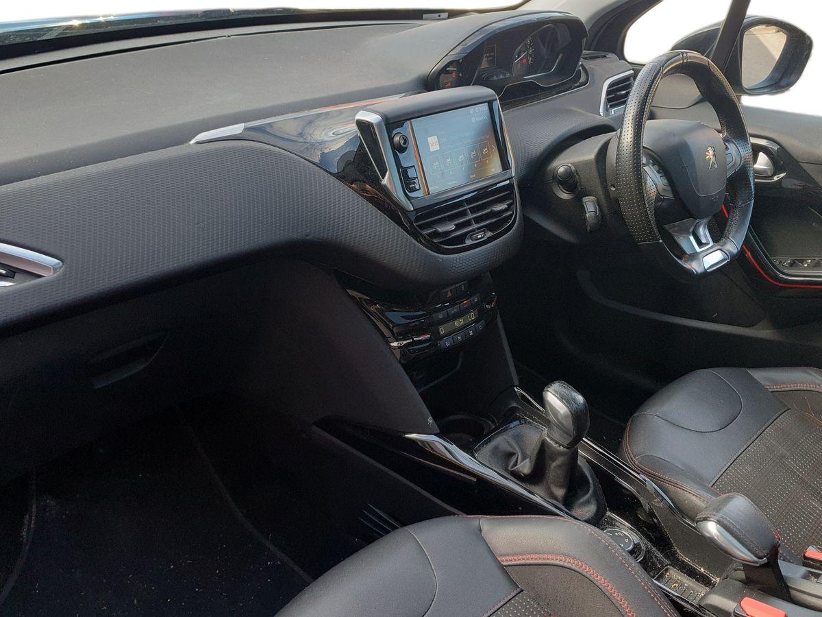 Used Peugeot 2008 2017 for sale - 76124721: Photo 15