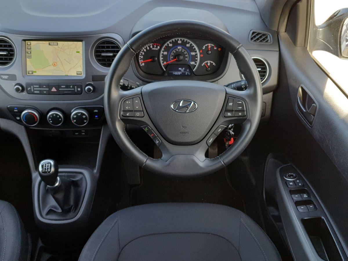 Used Hyundai i10 2018 for sale - 76647938: Photo 12