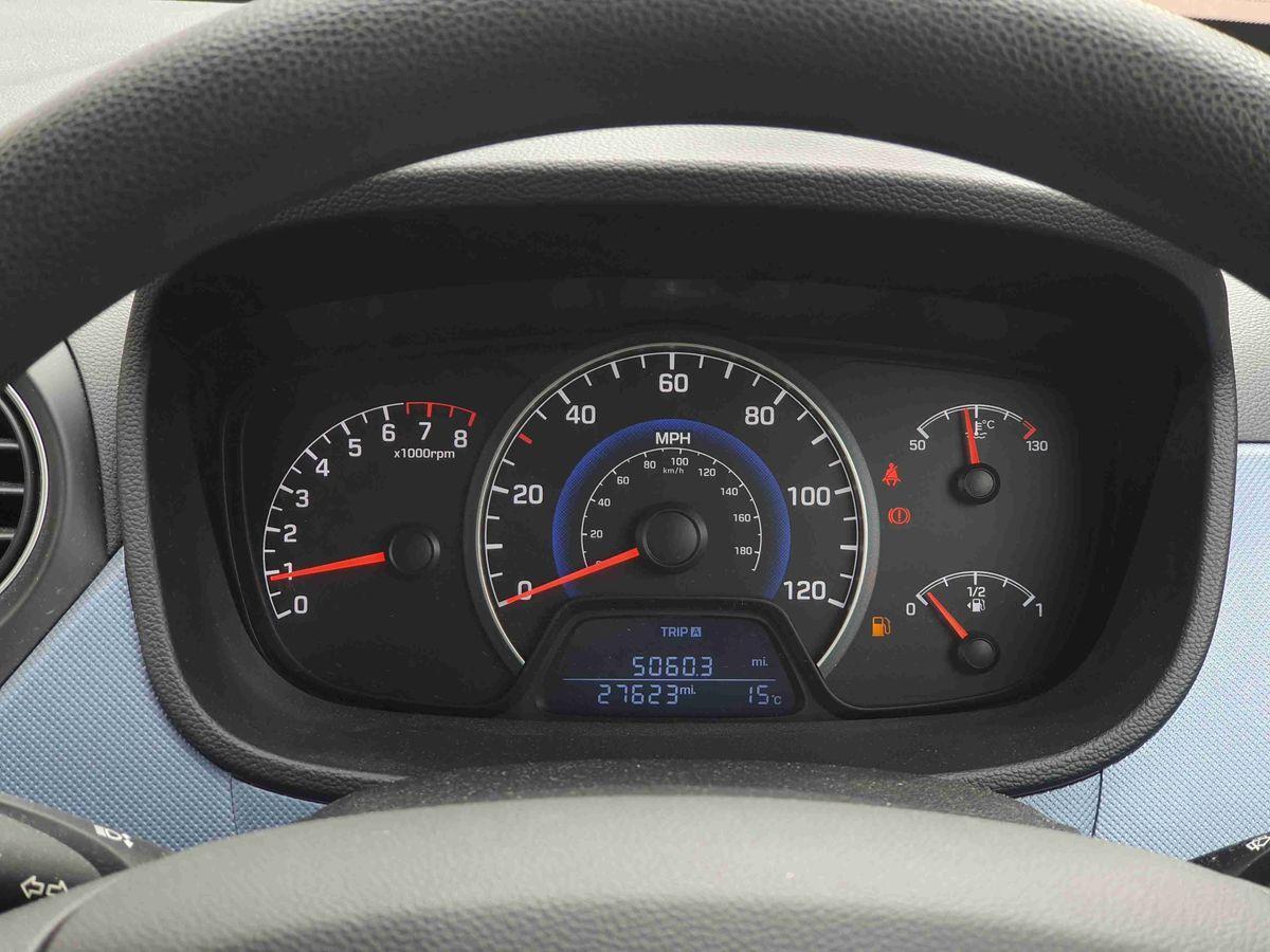 Used Hyundai i10 2016 for sale - 76552365: Photo 14