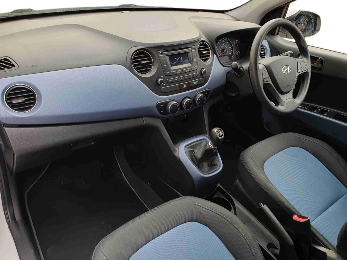 Used Hyundai i10 2016 for sale - 76552365: Photo 15