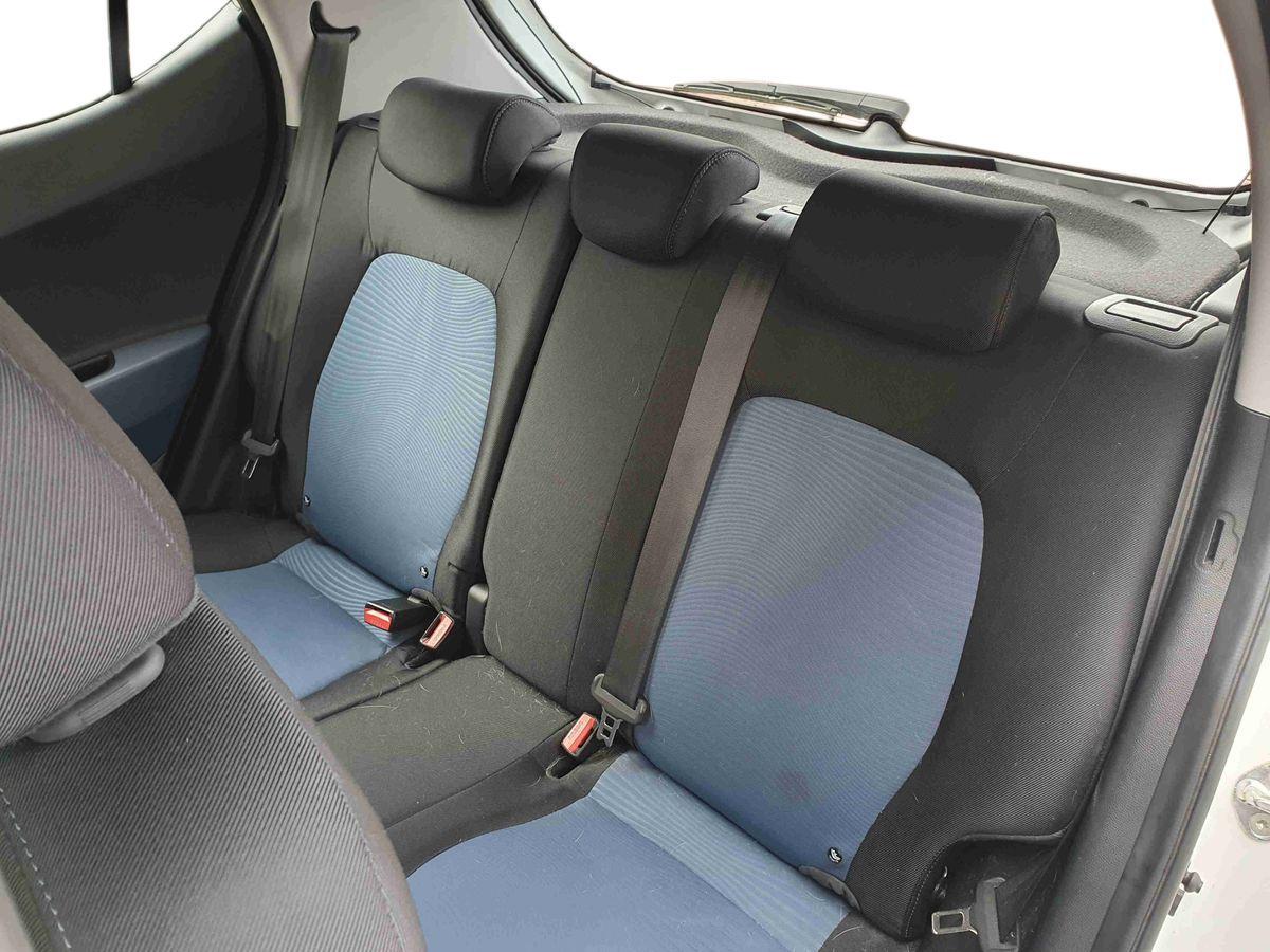 Used Hyundai i10 2016 for sale - 76552365: Photo 17