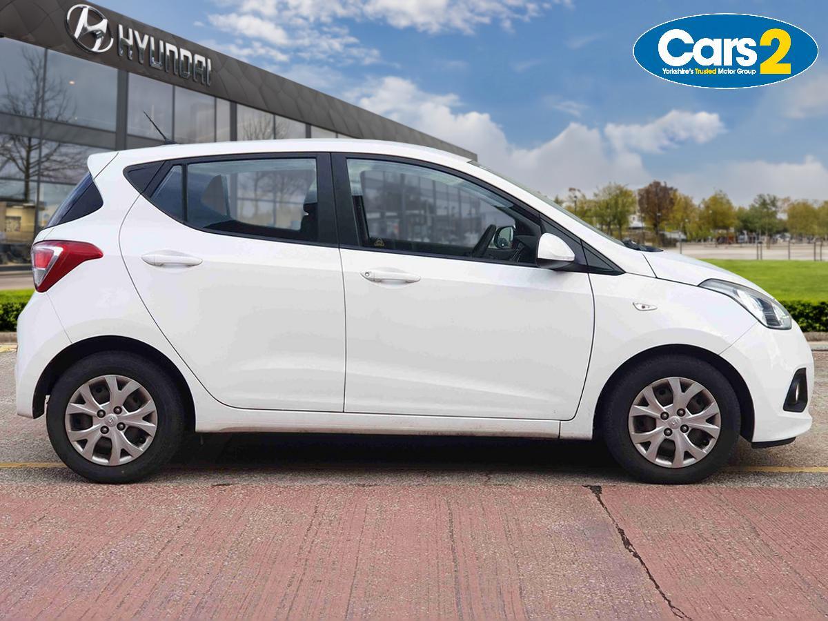 Used Hyundai i10 2016 for sale - 76552365: Photo 2