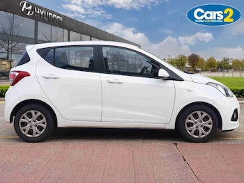 Used Hyundai i10 2016 for sale - 76552365: Photo
