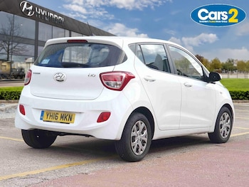 Used Hyundai i10 2016 for sale - 76552365: Photo
