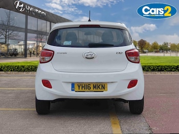 Used Hyundai i10 2016 for sale - 76552365: Photo