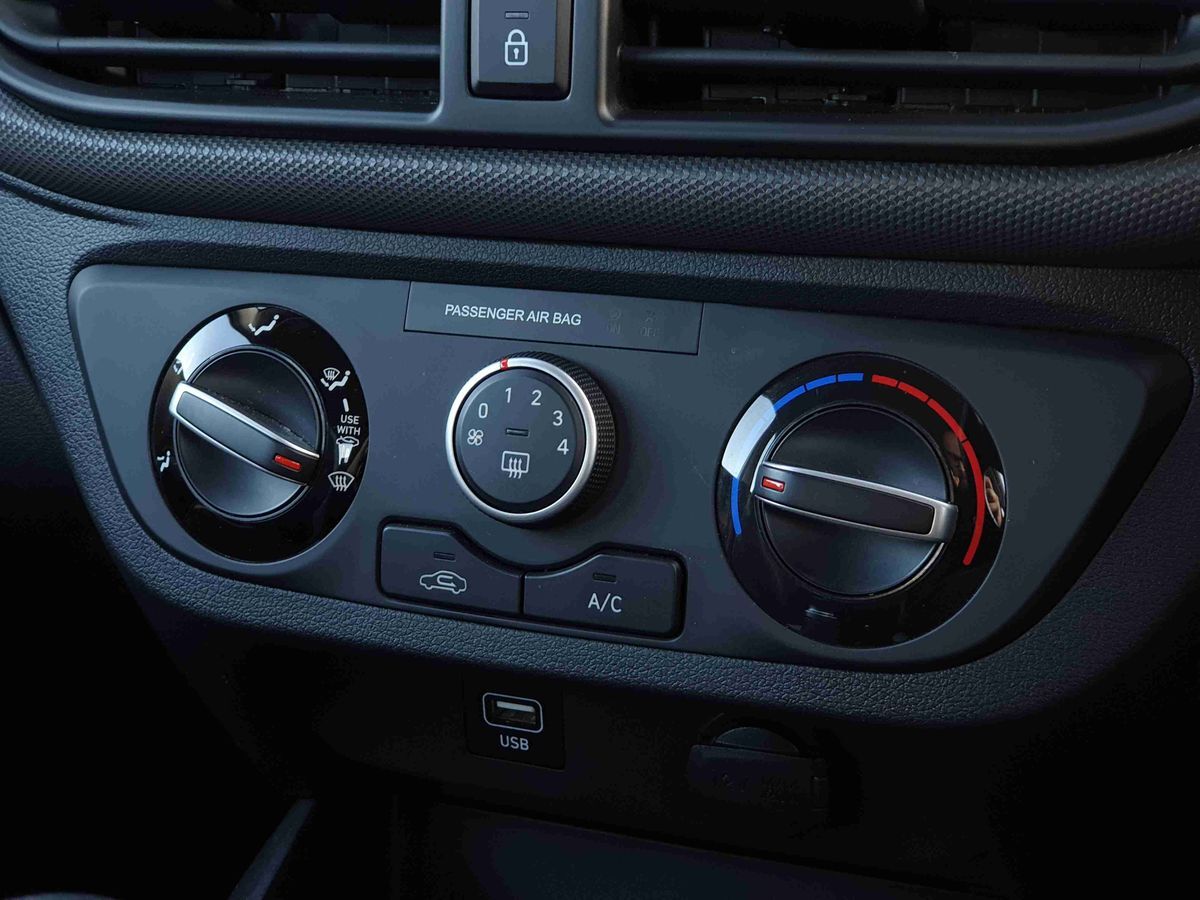 Used Hyundai i10 2023 for sale - 77786120: Photo 21